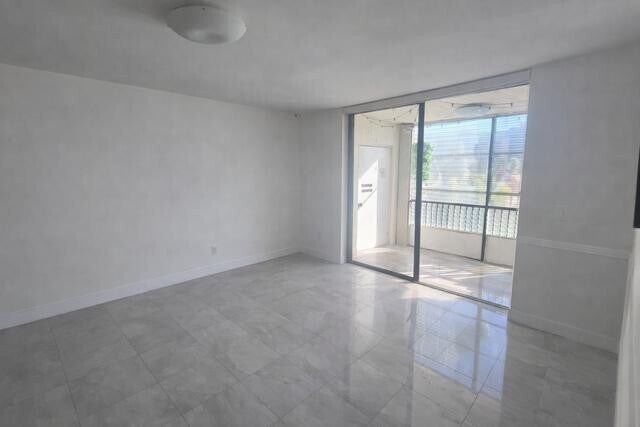 Building Photo - 10501 W Broward Blvd