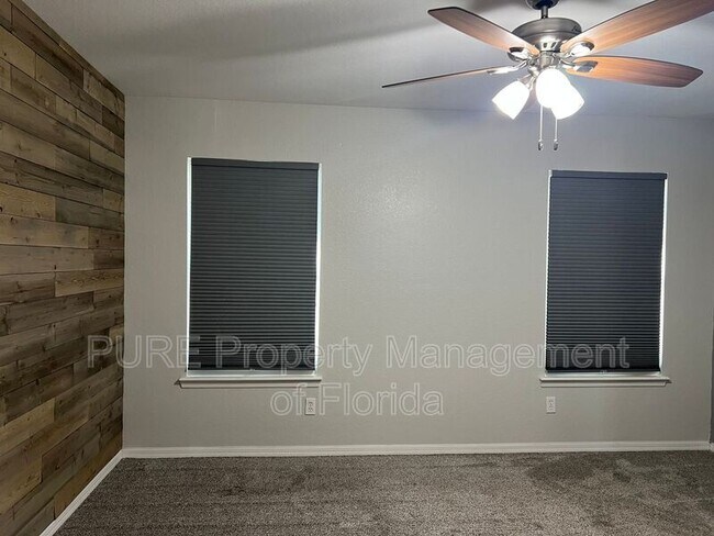 Building Photo - 112 Pecan Run