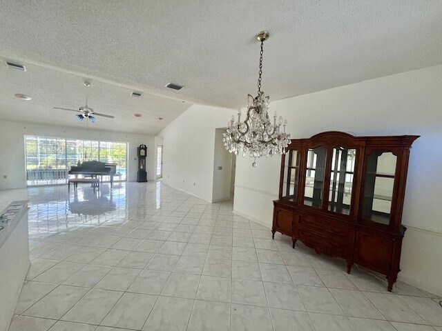 Building Photo - 5638 Country Lakes Dr