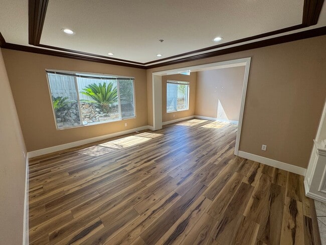 Building Photo - Gorgeous for 4 Bedroom and gated community