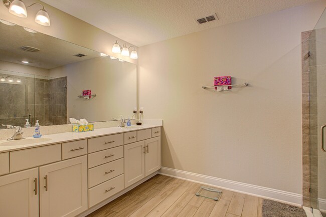 Building Photo - ENTRADA RENTAL! St. Augustine