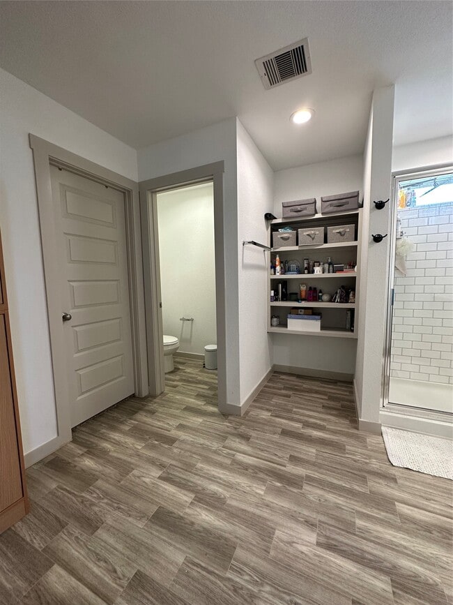 Building Photo - 6823 Dell Vista Drive