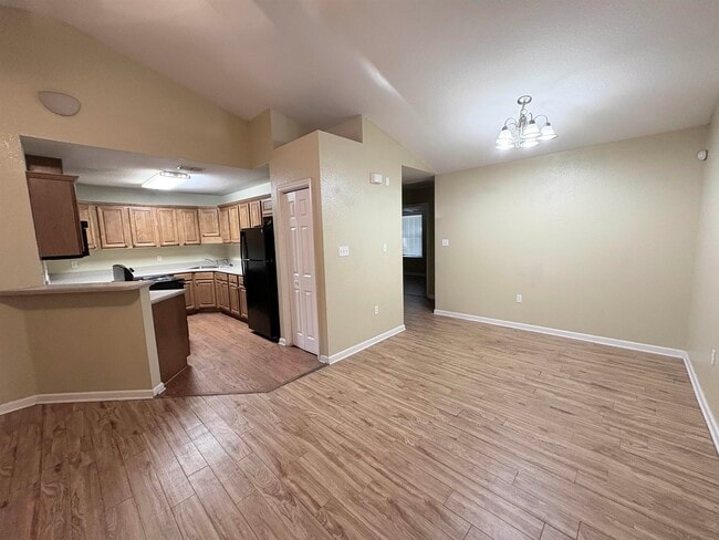 Building Photo - 2370 Quazar Cir