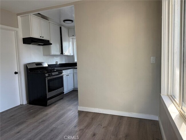 Building Photo - 1222 Hardt St