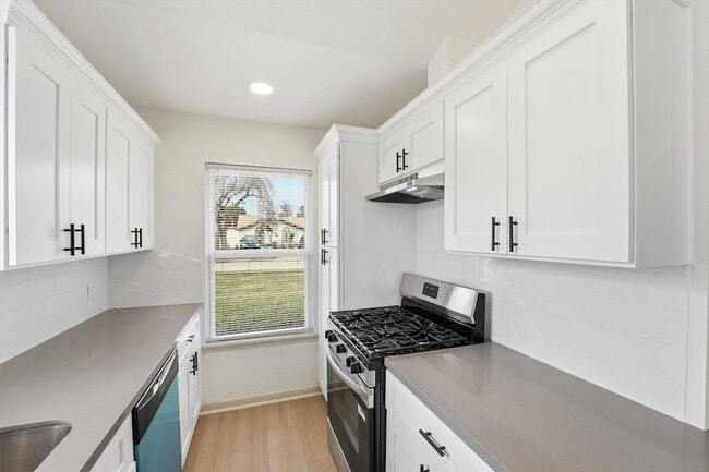 Building Photo - 3903 High Point Ln