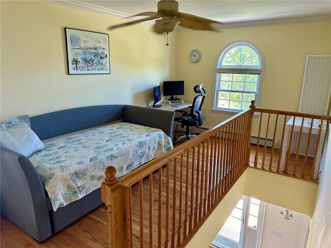 Building Photo - 25 Sycamore Dr