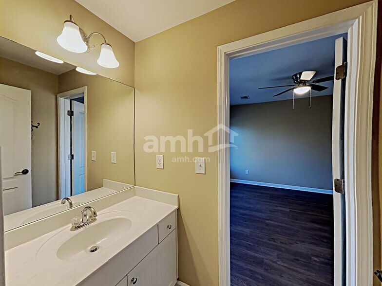 Building Photo - 4866 Trilogy Park Trail NE