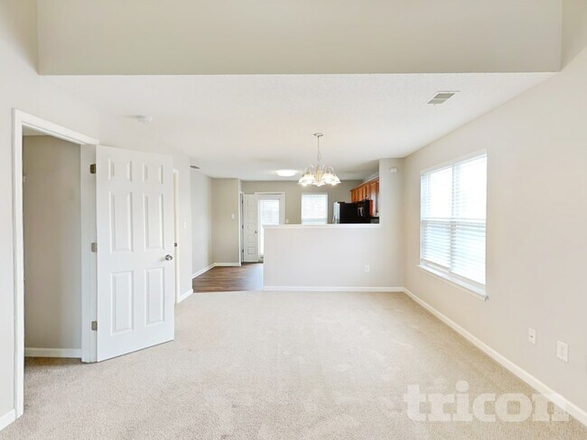 Building Photo - 104 Rampart St