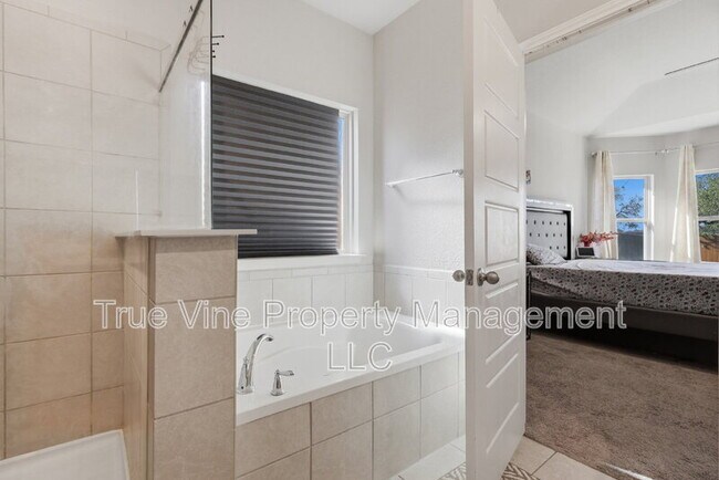 Building Photo - 12108 Icon Rdg