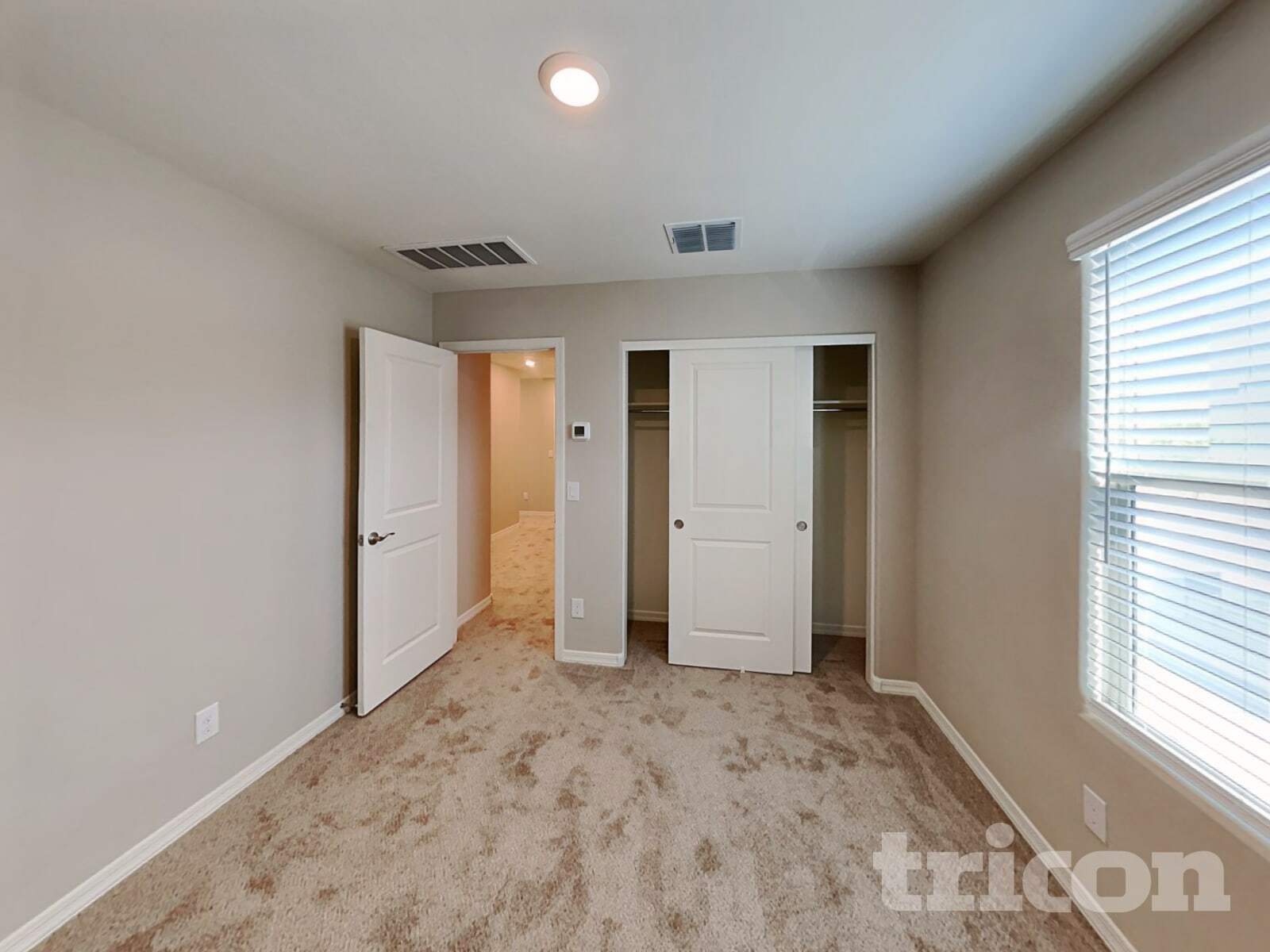 Building Photo - 8023 W Albeniz Pl