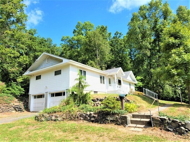 Primary Photo - 176 Granville Rd