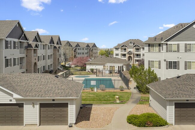 Building Photo - Spacious 3 bedroom in gated community