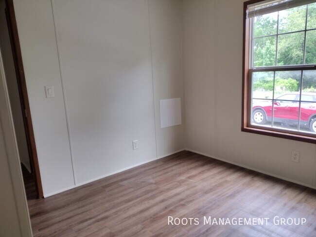 Building Photo - 12700 Colby Lake Rd