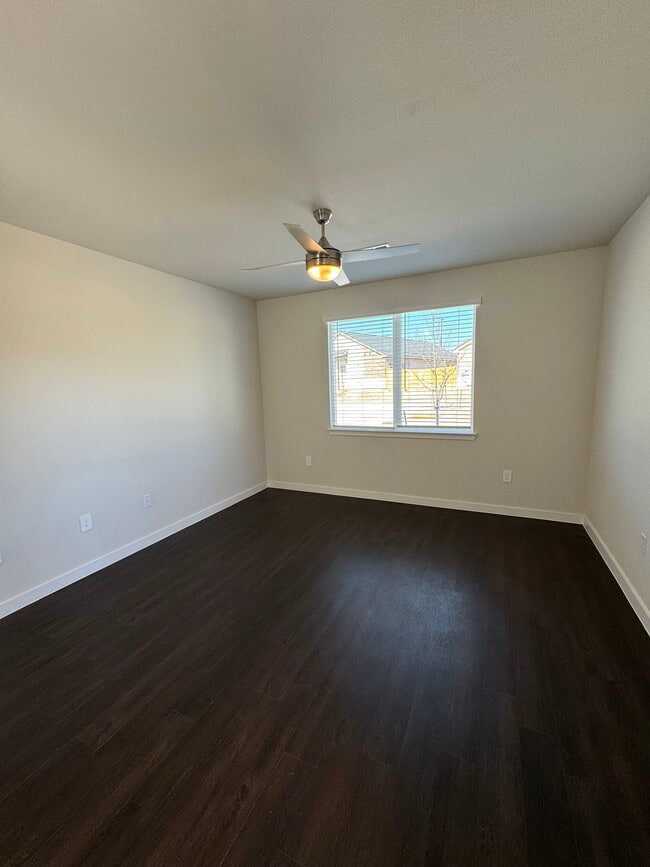 Building Photo - 445 Elevon Pkwy