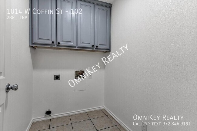 Building Photo - 1014 W Coffin St