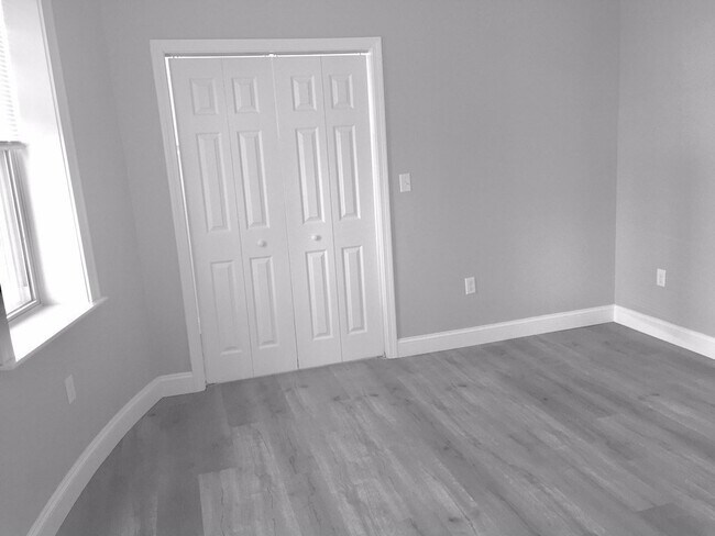 Building Photo - 7 Leicester St