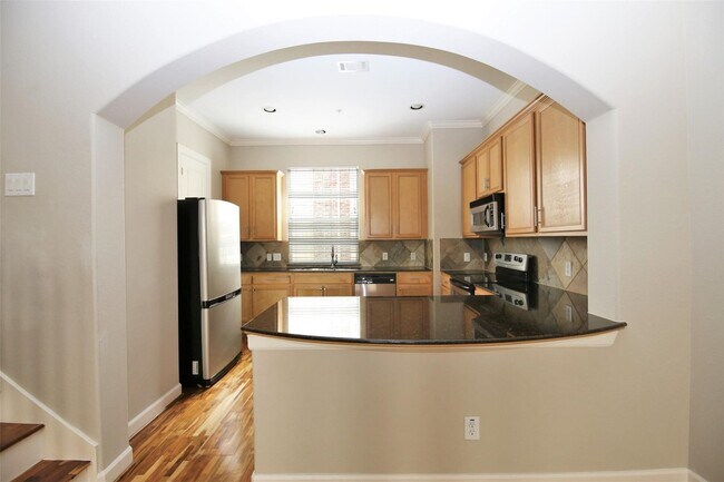 Building Photo - 2902 Chenevert St