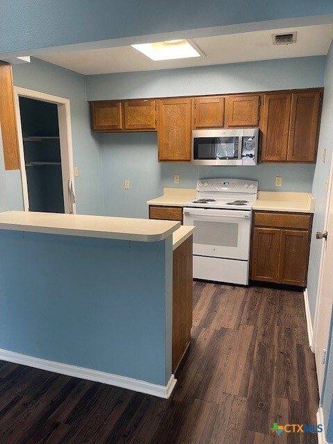 Building Photo - 510 Kellys Way