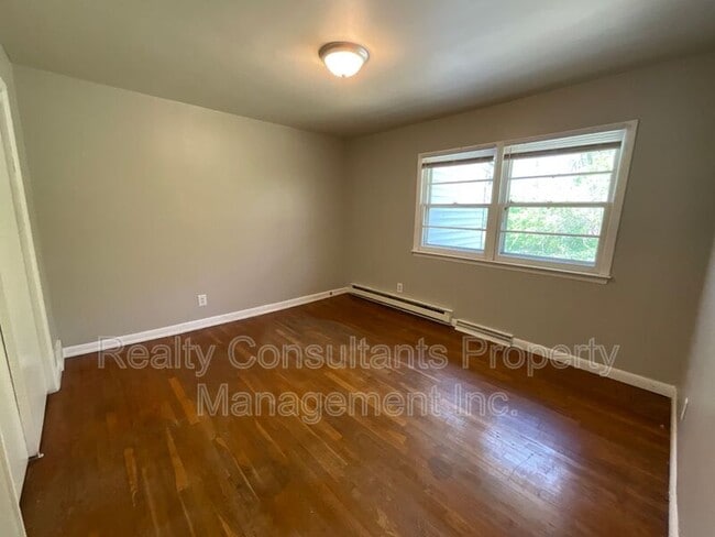 Building Photo - 1533 Beaucrest Ave
