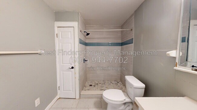 Building Photo - 2739 Herschel St
