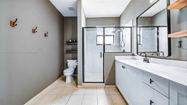 Building Photo - 144 SE 34th Ave