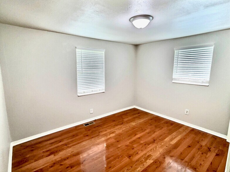 Building Photo - 411 Palmetto St