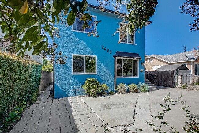 Primary Photo - 3623 Kelton Ave