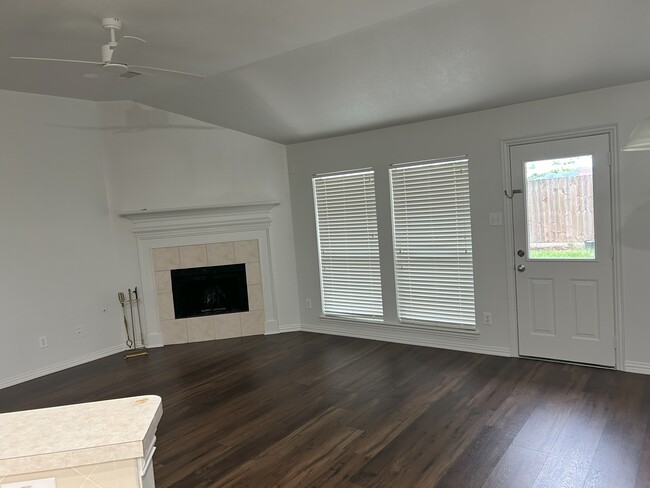 Building Photo - 3110 Keithwood Dr