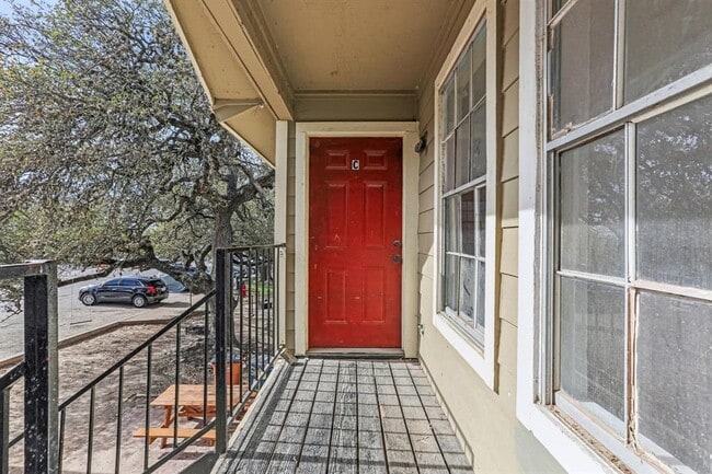 Building Photo - 5000 Weidemar Ln