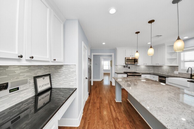 Building Photo - 509 Vincent St