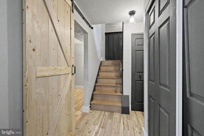 Building Photo - 2105 Glencourse Ln