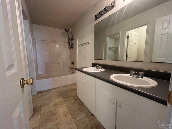 Building Photo - 4104 Spinnaker Pl