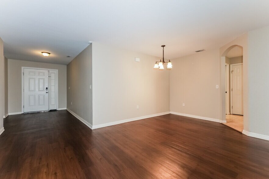 Building Photo - 3051 Sire Trail