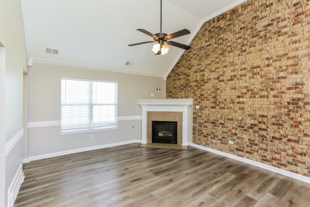 Building Photo - 7569 Red Berry Dr