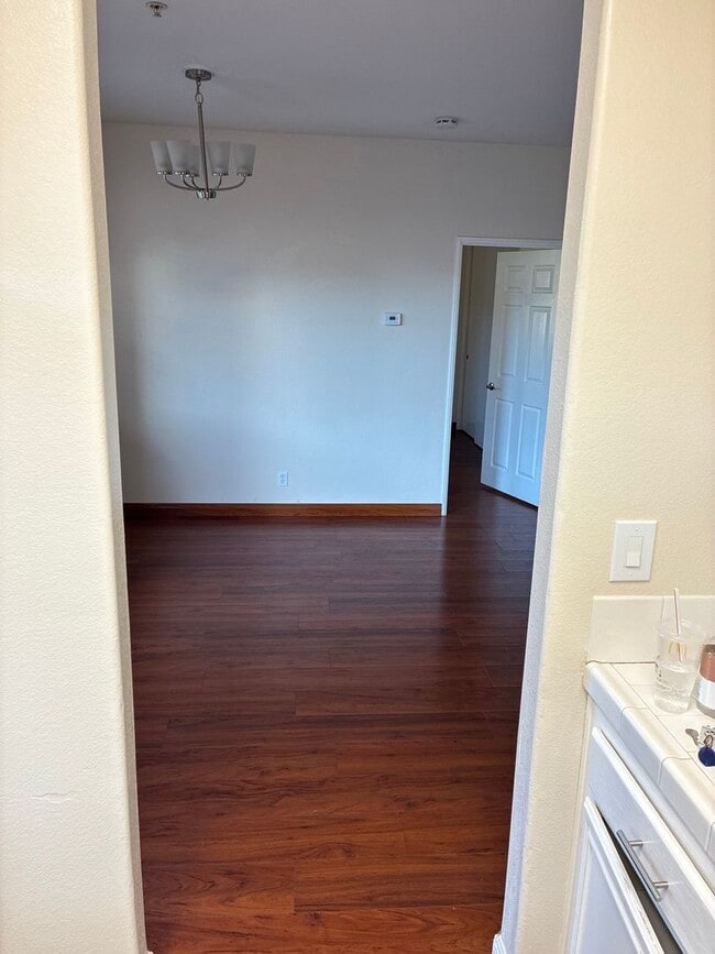 Building Photo - Beautiful 1 Bed 1 Bath in a great community