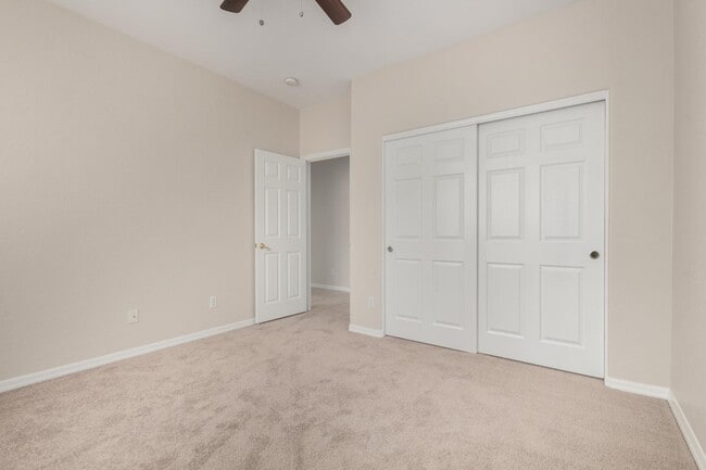 Building Photo - 14625 W Amelia Ave