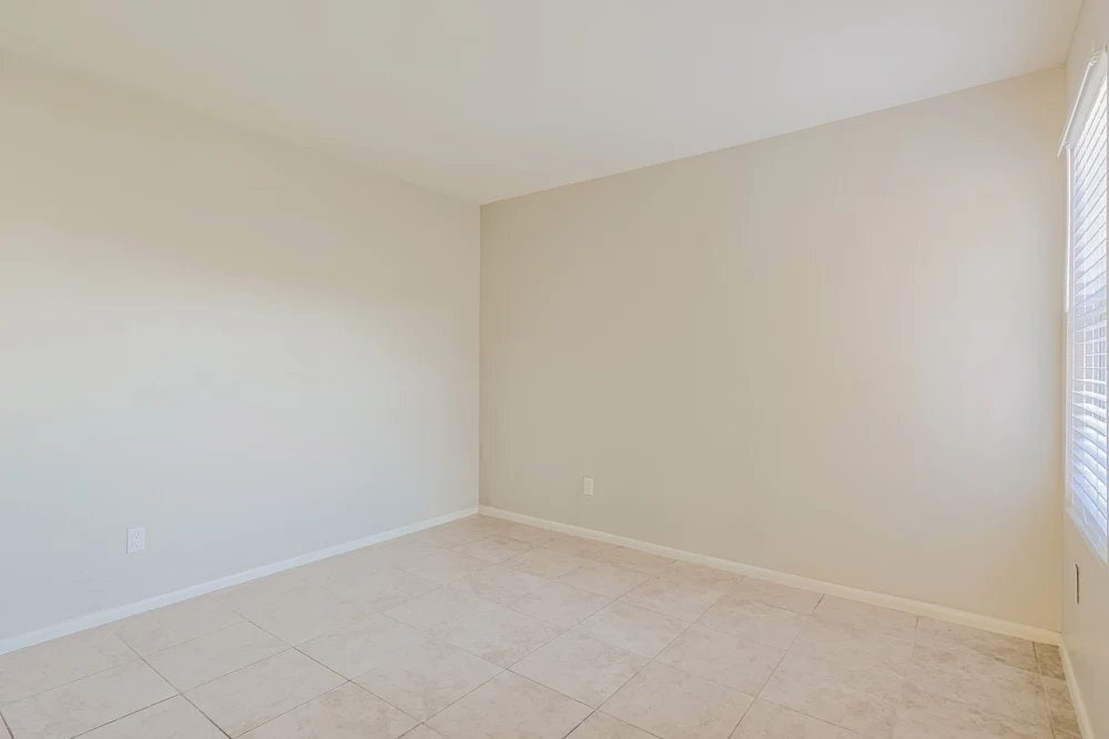 Building Photo - 5829 S 42nd St