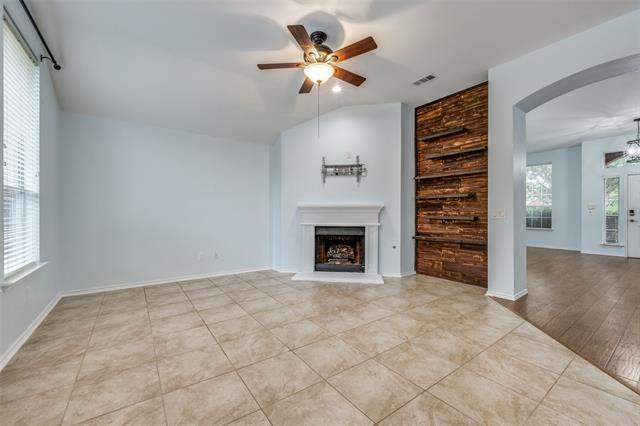 Building Photo - 1617 Redwood Dr