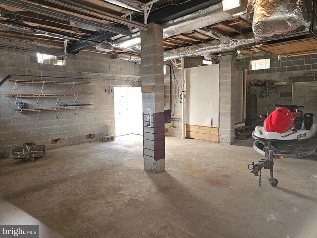 Building Photo - 67 E Indian Ln