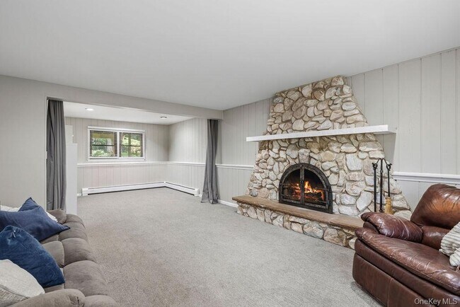 Building Photo - 44 Palisades Ct