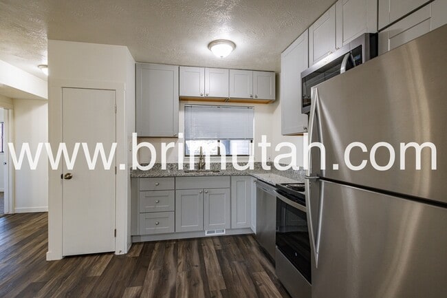 Building Photo - 1304 E 900 S