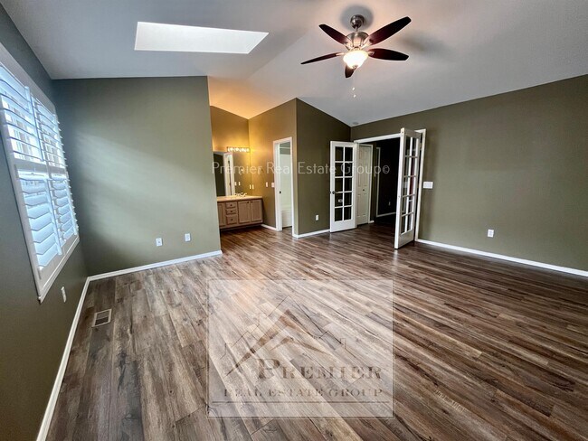 Building Photo - 6973 Los Reyes Cir