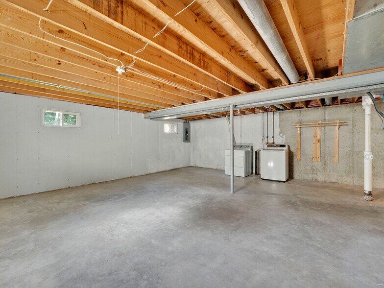 Building Photo - 449 Madrina Ct