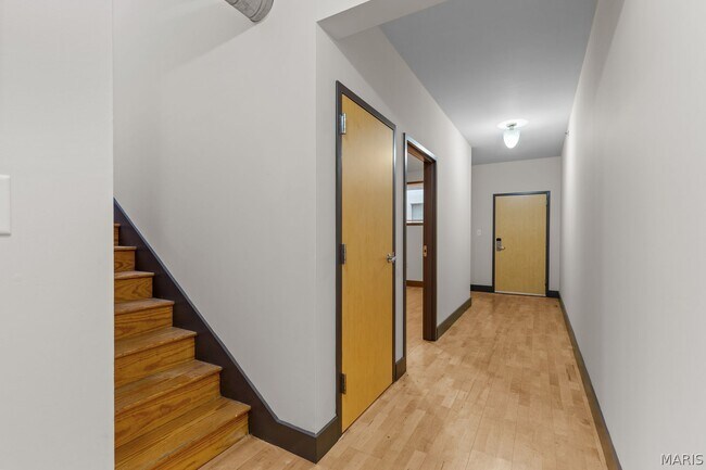 Building Photo - 1019 N Skinker Pkwy