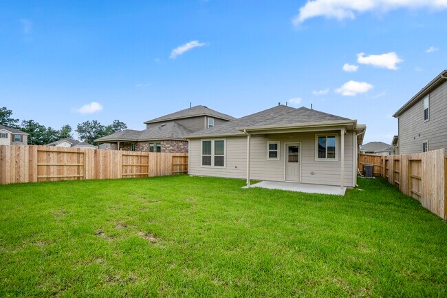 Building Photo - 16915 Elm Grove Rd