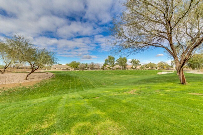 Building Photo - 3-Bedroom Home in The Villages at Queen Cr...