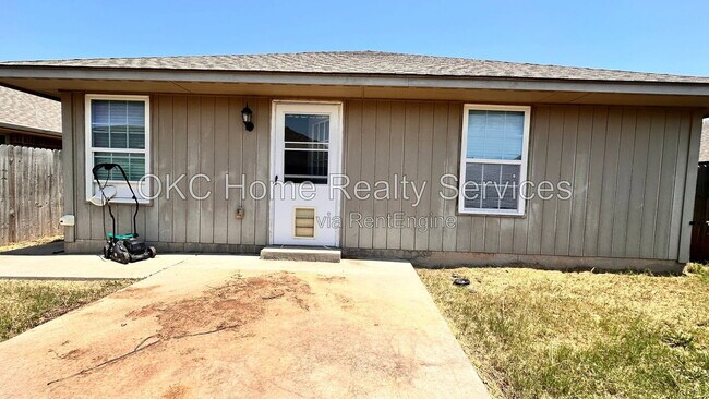 Building Photo - 3609 Green Apple Pl