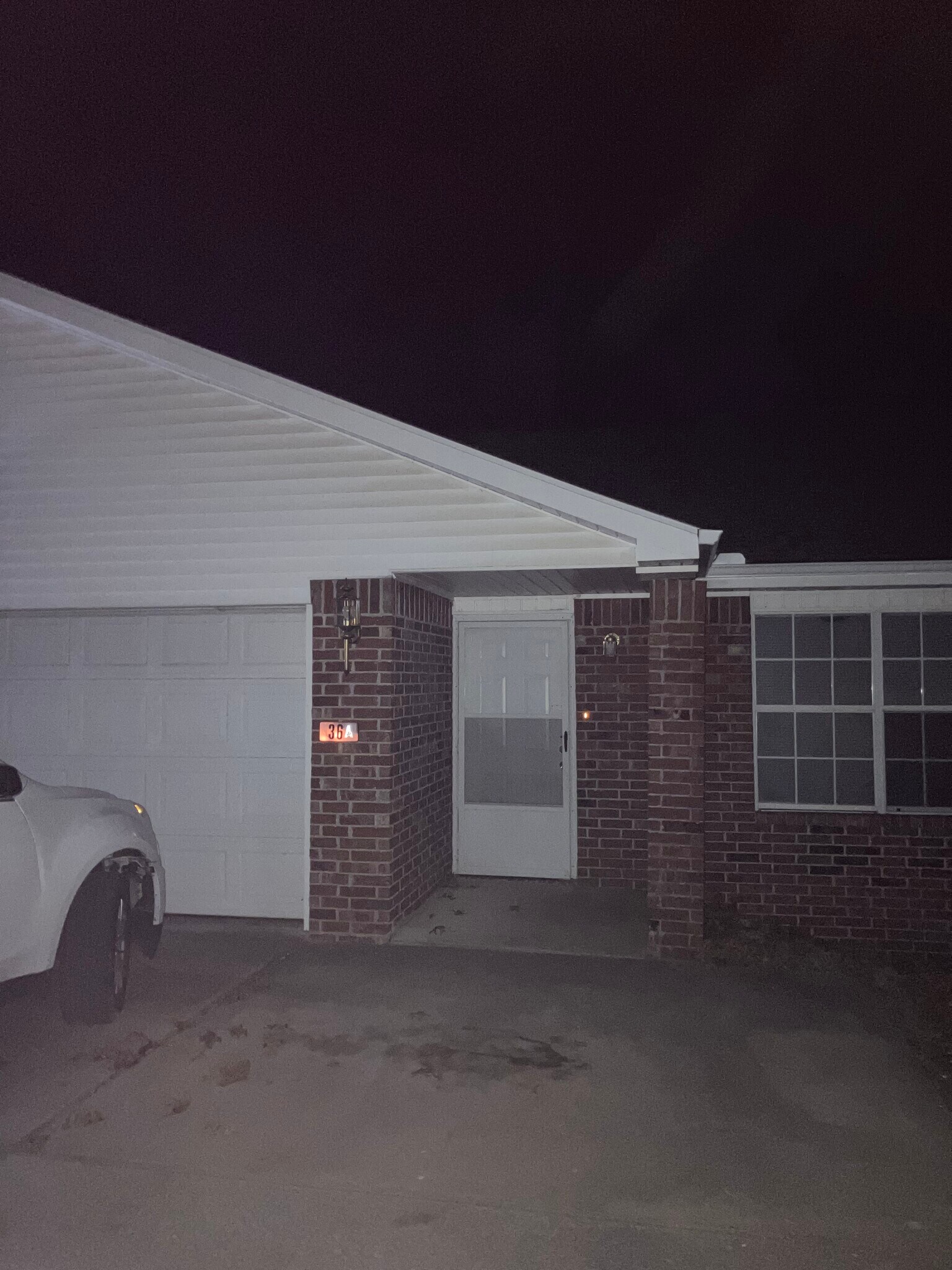 Building Photo - 36 Holly Dr