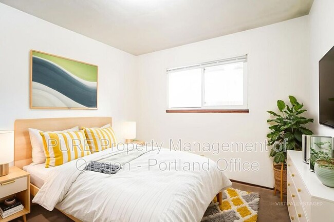 Building Photo - 8011 SE Otty Rd