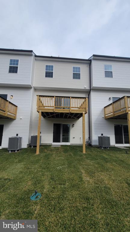 Building Photo - 7503 Silver Thread Wy